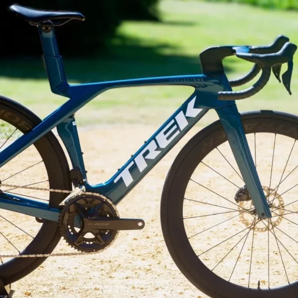 TREK MADONE SLR 6 GEN 7 2024 - PROJECT 1 - IMMACULATE - WARRANTY + TREK SERVICE