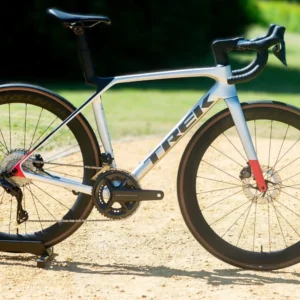 TREK MADONE SL 7 GEN 8 Di2 2025 - IMMACULATE - WARRANTY + TREK SERVICE