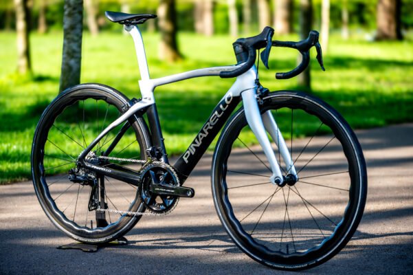 PINARELLO DOGMA F DURA ACE DI2 - CARBON ROAD BIKE - PRINCETON GRIT 4540 - 46.5CM